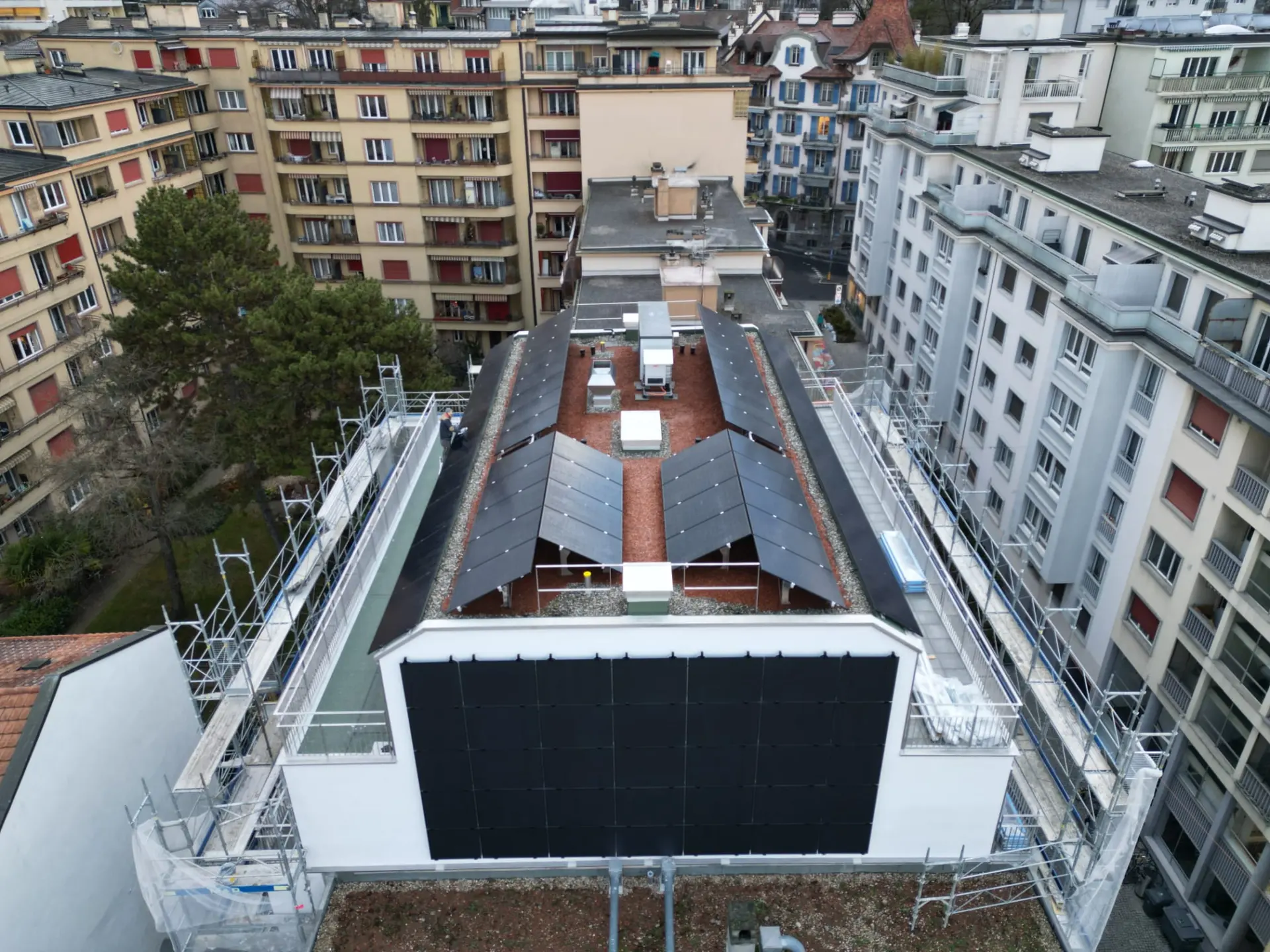 Solexis PV-Fassade pv-concrete Unterkonstruktion gedämmte Fassade WDVS