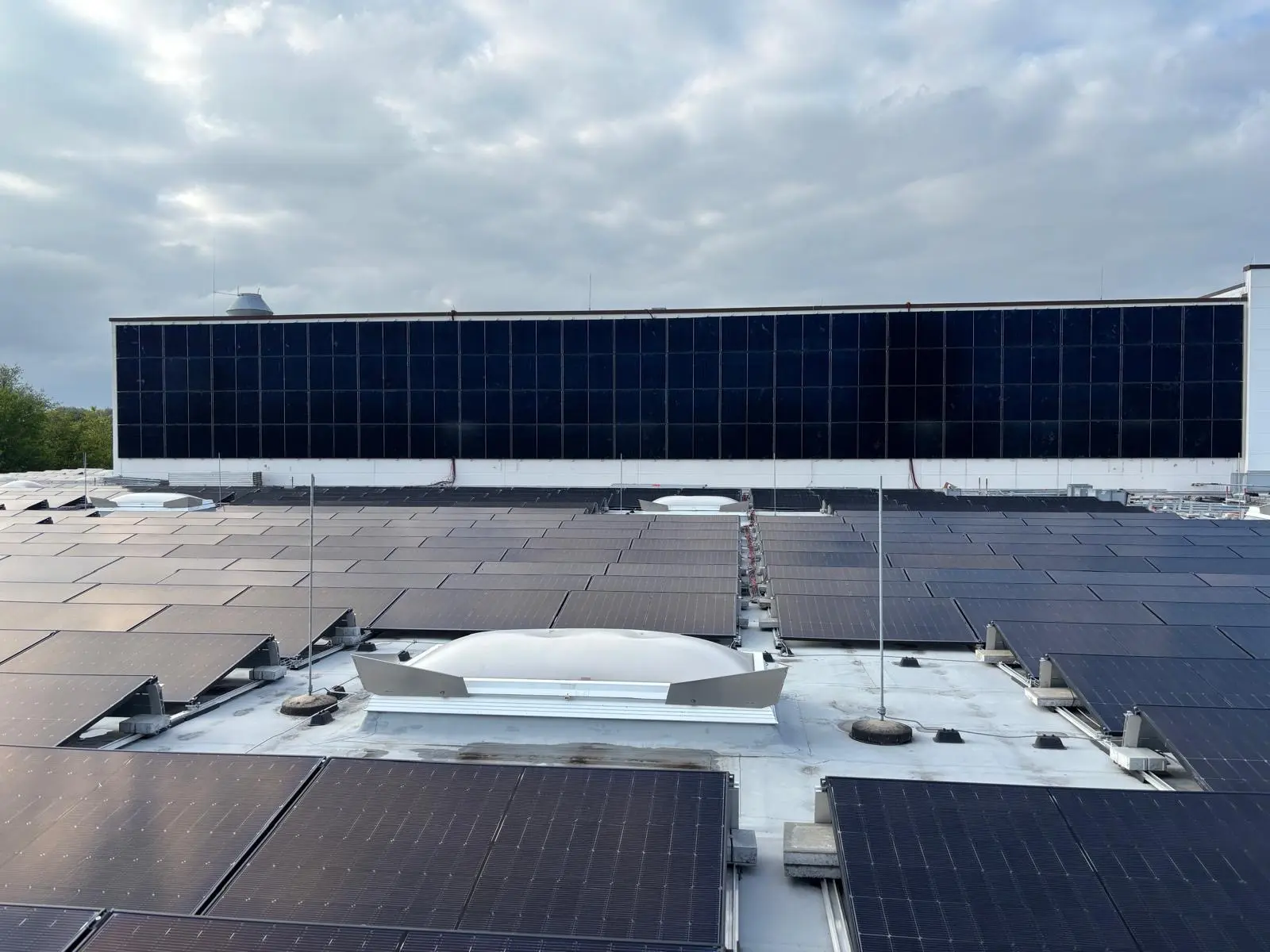 Soneya Projekt WDT PV-Fassade auf Porenbeton